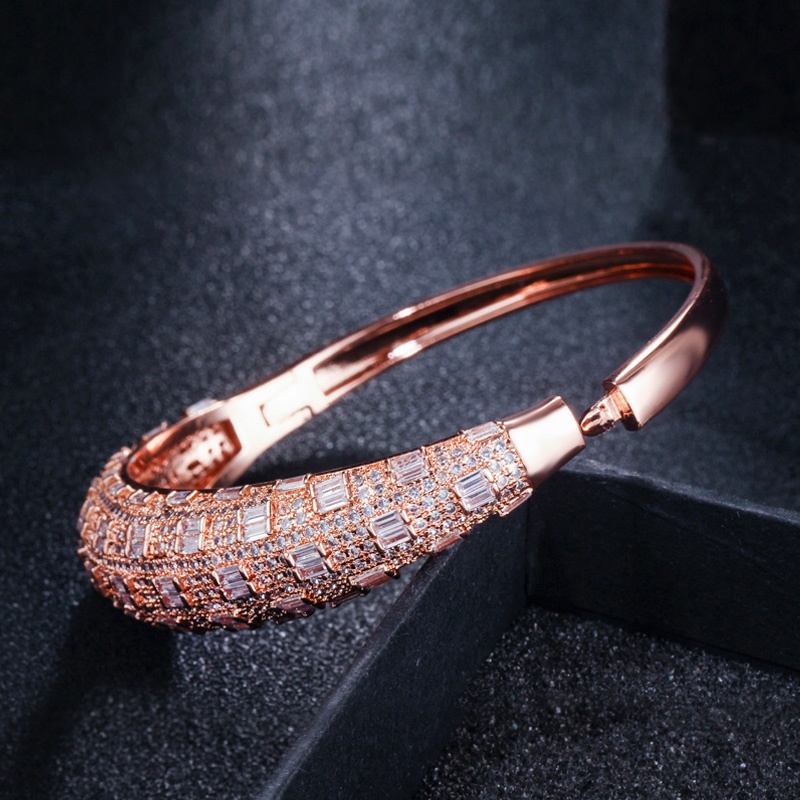Pera Luxury Dubai Gold Color S - Men Accessories In Dubai recension och pris